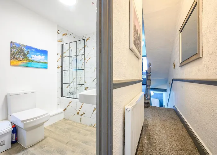 *rg7h*for Your Relaxed & Cosy Free Parking Homestay Leeds (West Yorkshire)